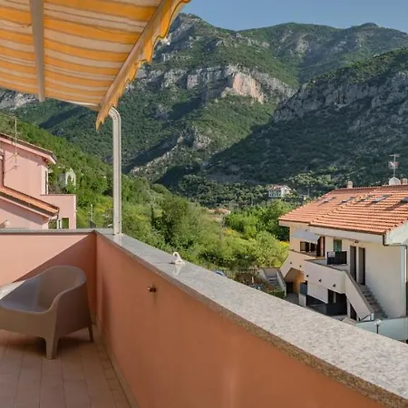 Chez Lulu. Bellissimo Intero Toirano